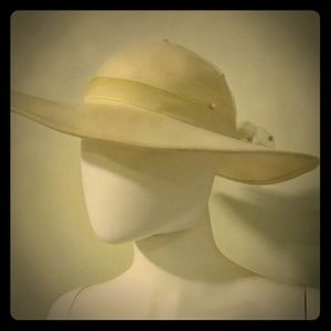 Classy Vintage Liz Claiborne Hat